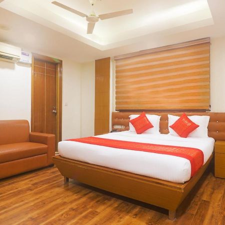 Hotel Sizzling Starr Нью-Дели Экстерьер фото