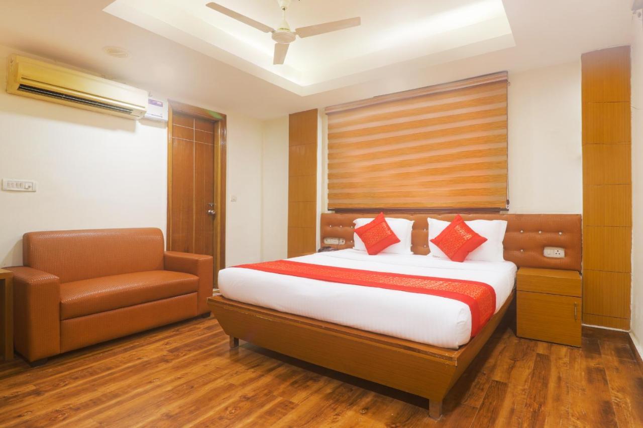 Hotel Sizzling Starr Нью-Дели Экстерьер фото