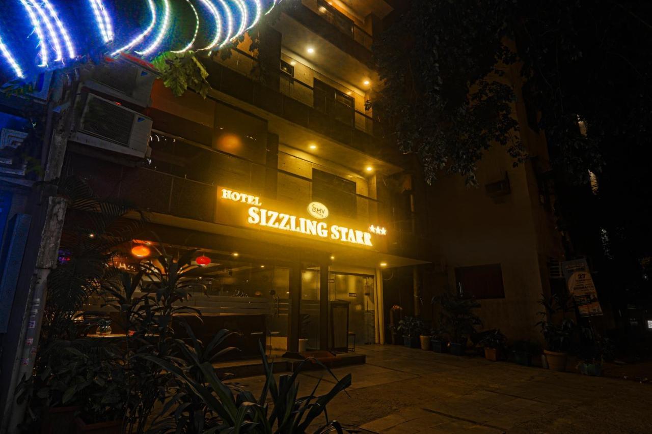 Hotel Sizzling Starr Нью-Дели Экстерьер фото