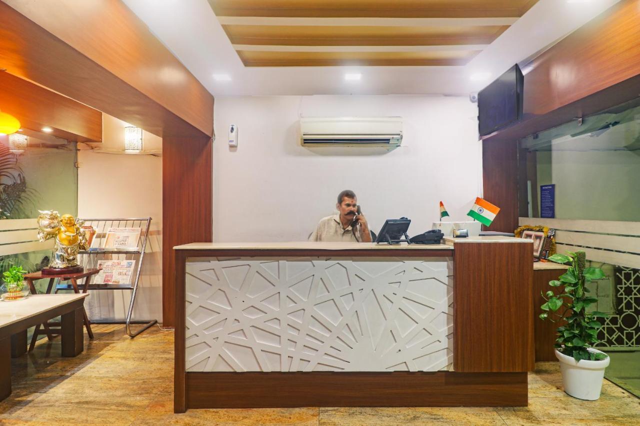 Hotel Sizzling Starr Нью-Дели Экстерьер фото
